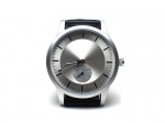 ムオニナルスタ隕石　デザイン腕時計（クォーツ式）　盤面シルバー